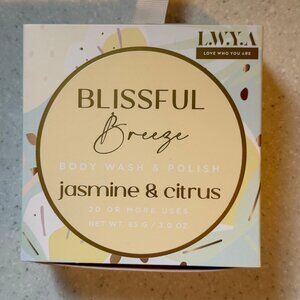 LWYA Blissful Breeze Jasmine & Citrus Body Wash & Polish Sponge New